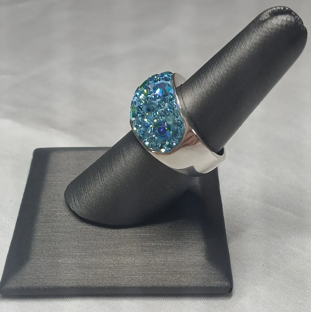Aquamarine Zircon clustered ring. Silver overlay, JCM Malaysian Brass. Size 8. - Picture 4 of 8